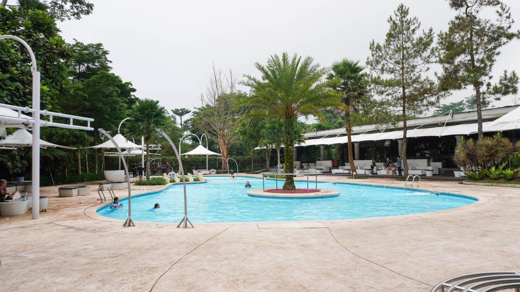 The Hill Resort Sibolangit Екстериор снимка